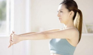 胸部一大一小怎么办 女生胸部一大一小怎么办