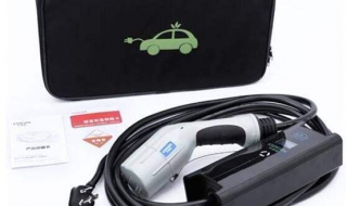 比亚迪秦如何充电（比亚迪秦怎么用油充电）