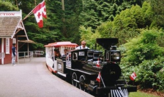 温哥华史丹利公园复活节小火车