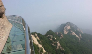 丹东凤凰山一日游（丹东凤凰山一日游作文）