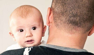 婴儿老吐奶怎么办 婴儿老吐奶怎么办啊