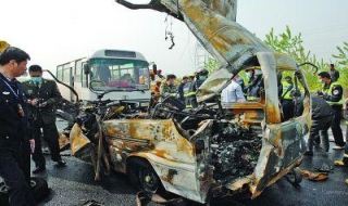 新手开手动档，真会惨不忍睹（新手开手动挡不如开自动挡）