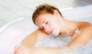 为什么好多人洗澡时候喜欢唱歌?（为什么人洗澡的时候喜欢唱歌）