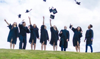 大学毕业档案怎么办好（大学毕业后档案该怎么办）