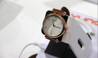 如何使用飞亚达轻智能表 飞亚达轻智能手表