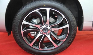 轮胎起皮层出不穷（轮胎正面起皮要紧吗）