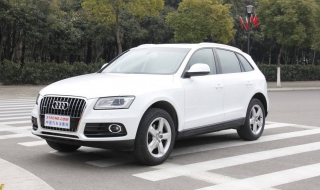 奥迪q5雾灯怎么开（奥迪q5雾灯怎么开启）