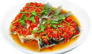 剁椒鱼头的做法有哪些 剁椒鱼头做法 最正宗的做法