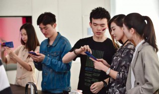 一句话让客户主动找你（一句话让客户主动找你句子）