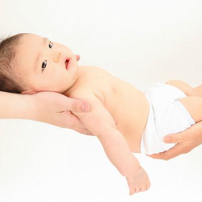 新生儿不爱喝水怎么办? 新生儿不爱喝水怎么办