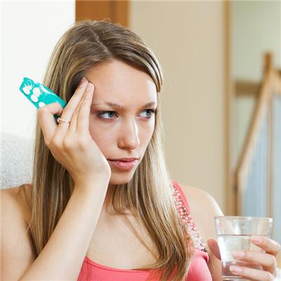 女性经期什么药不能吃?（女性经期能不能吃药）