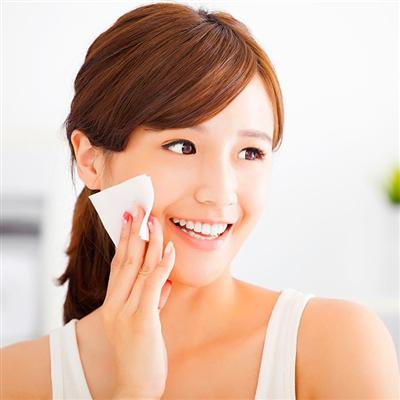 牛奶洗脸有什么好处 长期用牛奶洗脸有什么好处