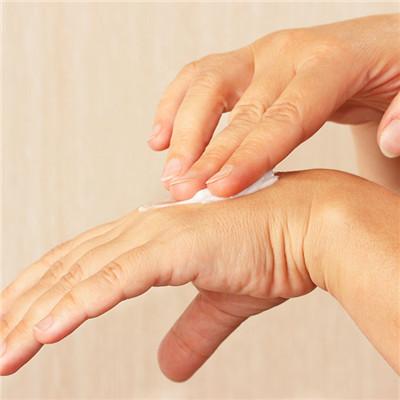 手麻怎么回事 手麻怎么回事女性