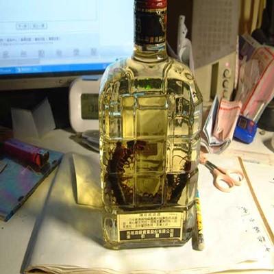 蜈蚣泡酒能喝吗 野生活蜈蚣泡酒能喝吗