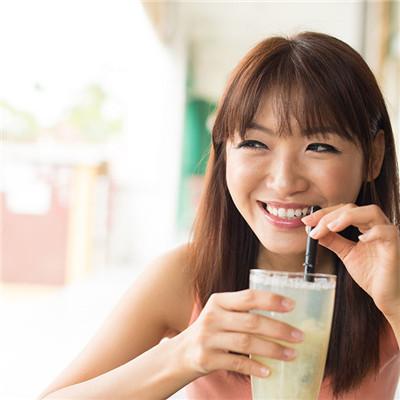 脸和眼睛浮肿的原因 脸和眼睛浮肿的原因吃什么药