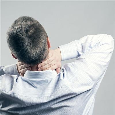 颈部一阵阵抽痛什么原因（颈部一阵一阵的抽疼）