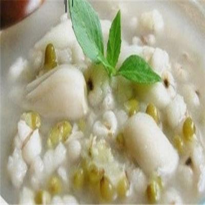 湿疹吃什么能彻底治好（治疗湿疹吃啥）