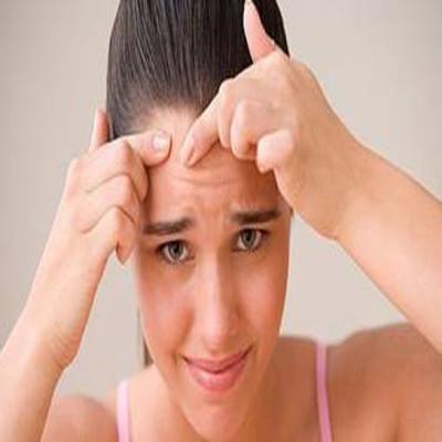 额头长痘痘怎么消除好（额头长痘痘怎么消除好的快）