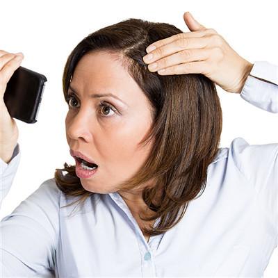 电脑辐射脸上起痘痘怎么办（电脑辐射脸上长痘痘）