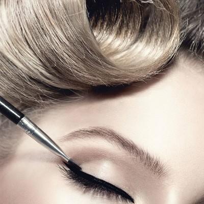 怎样使眼睛自然变大呢 怎样使眼睛自然变大呢女生