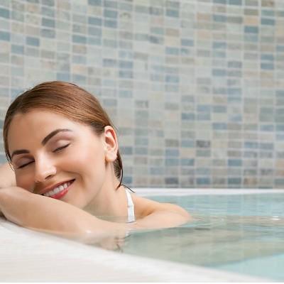 脸一面大一面小怎么办（脸一面大一面小怎么办?）