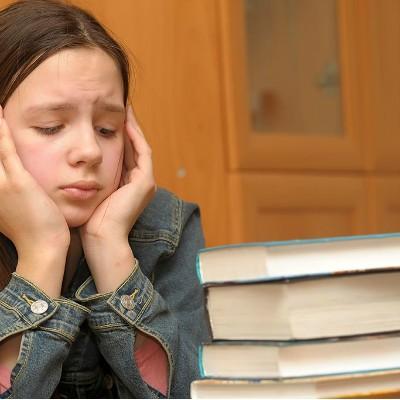 朝天鼻如何矫正呢（鼻孔朝天怎么矫正）