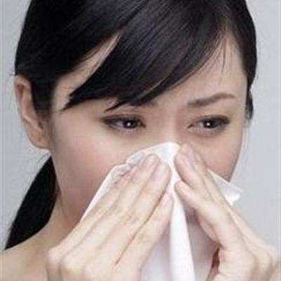 得鼻炎用克林霉素好呢还是阿奇好（鼻炎用阿奇霉素还是阿莫西林）