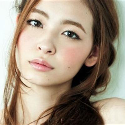 脸颊两侧长斑的原因 脸颊两侧长斑怎么去除