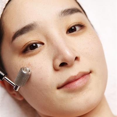 激光祛斑一次多少钱（激光祛斑一次多少钱好）