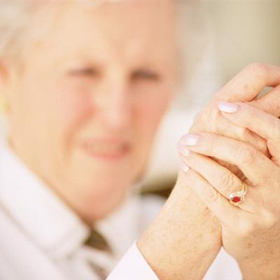 股骨头置换费用要多少 股骨头置换费用要多少