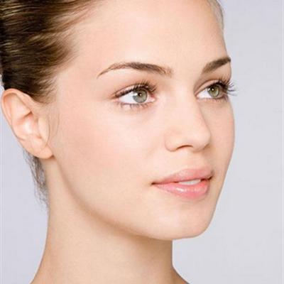 痘痘的形成原因（痘痘的形成原因和解决方法）