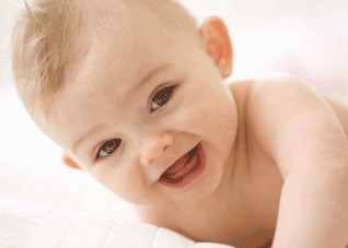 捏捏宝宝鼻子能变挺?捏出中耳炎（为什么捏鼻子耳朵会响）