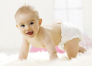 婴儿的学爬小技巧 怎样帮助小宝宝学爬