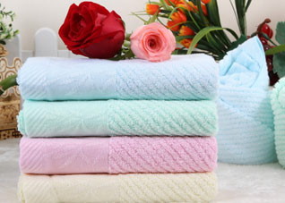 预防皮肤病要学会正确使用毛巾 什么毛巾不伤皮肤