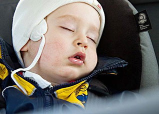 宝宝经常晕车该如何预防（怎样预防宝宝晕车）