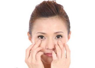 女人月经不调会影响视力吗（女人月经不调会影响视力吗吃什么药）