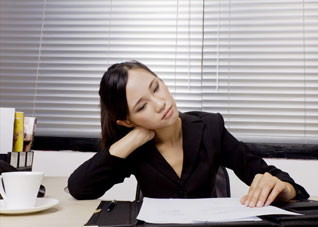 白领日常保健预防颈椎病（颈椎的日常保健）