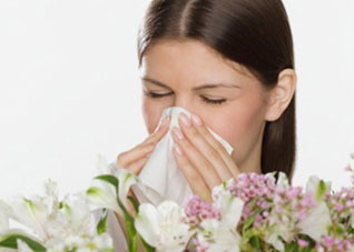 秋季保健如何预防过敏性鼻炎(秋季过敏性鼻炎有什么好办法)