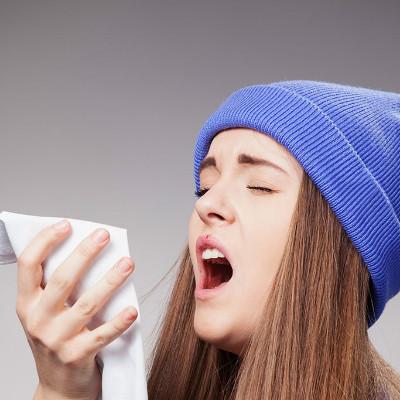 女性掉头发怎么办? 女性掉头发怎么办偏方