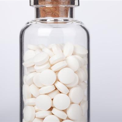 脸上长痘痘，吃什么药怎么调理（脸上长痘痘如何消除吃什么药）