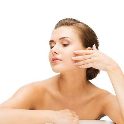 右脸颊和下巴长痘的原因有哪些 右脸颊和下巴长痘的原因有哪些症状