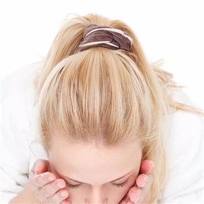 脸上长小粉刺怎么办 脸上长小粉刺怎么办图片