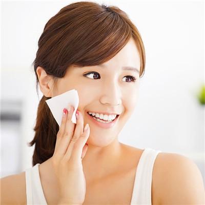 为什么会长痤疮 女生为什么会长痤疮