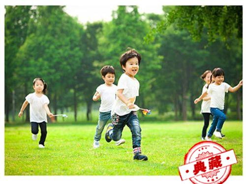 怎样避开小孩子发烧时退热的误区 小孩发热有什么好办法让他退热