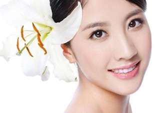 牙齿美白好简单教你免动刀洁齿术（洁牙 美白）