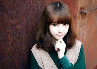 头发多适合什么发型 女生头发多适合什么发型