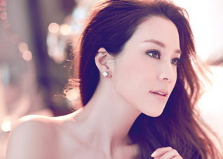 脸部不对称（脸部不对称怎么改善）