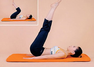 床上减肥操轻松减肥（床上懒人减肥操视频）