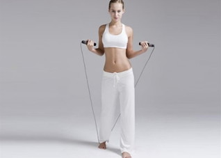 冬季跳绳瘦腿的小妙招 怎样跳绳才能有效瘦腿