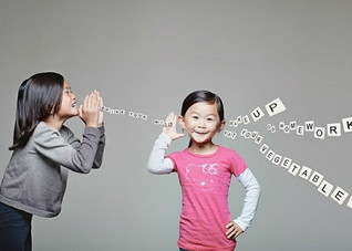 如何提高孩子的说话能力（怎么提高孩子的说话能力）